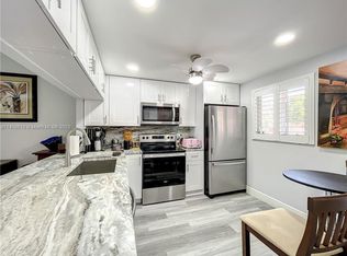 3060 Holiday Springs Blvd APT 204, Margate, FL 33063