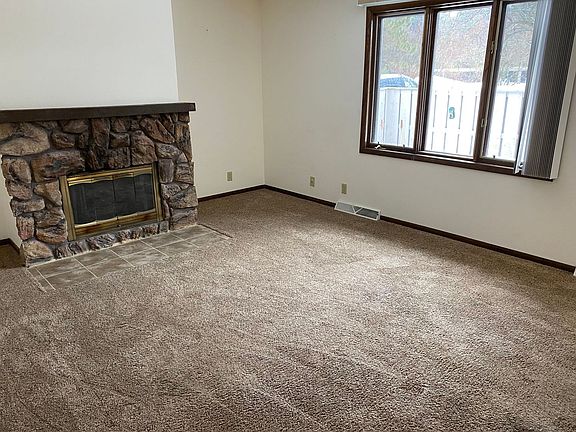 4th image of 4PLEX-1801 Lenard St #1803