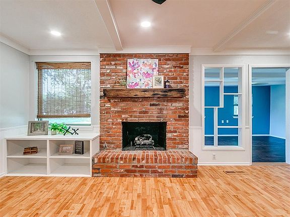 4th image of 3813 Baird Dr