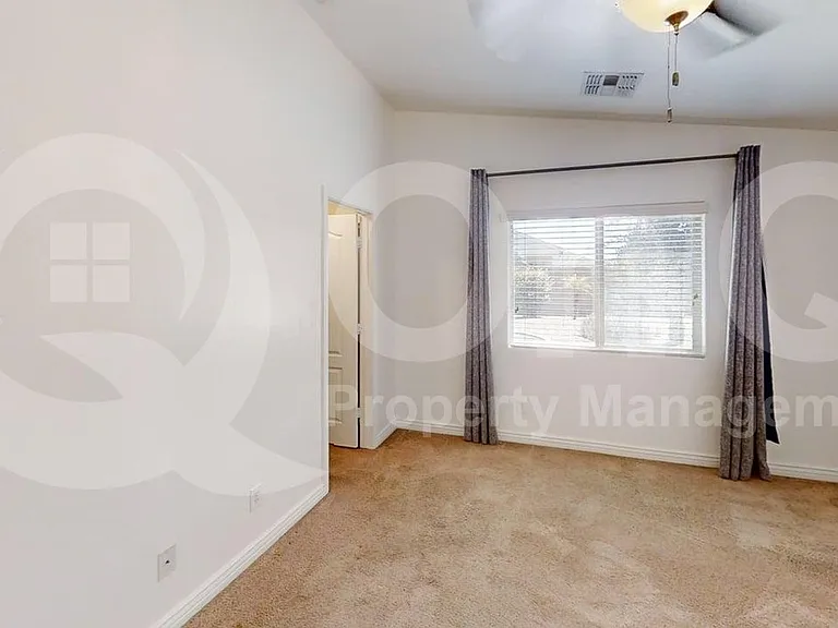 18631 W Superior Ave — Photo 7