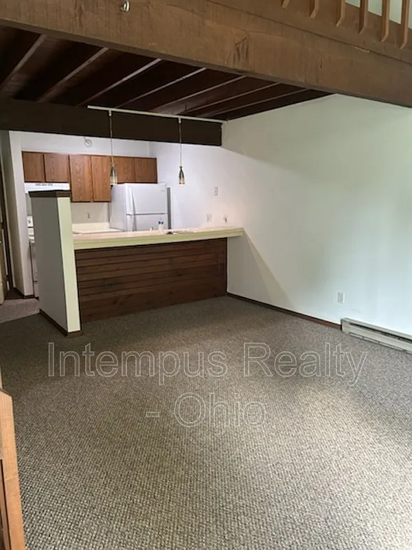 1 bed, 1.0 bath, $850 — Photo 2