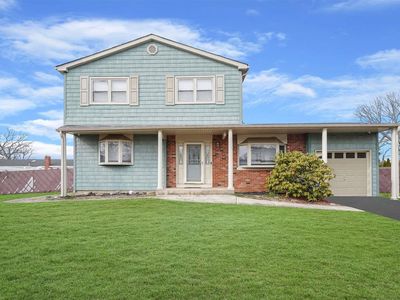 61 Winchester Road, Ronkonkoma, NY, 11779