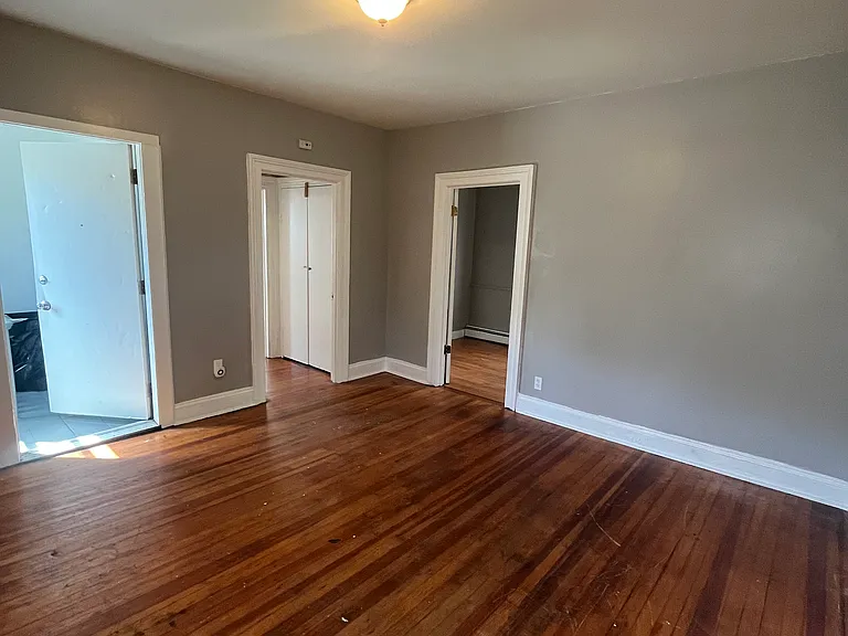459 1st St #2 — Photo 4