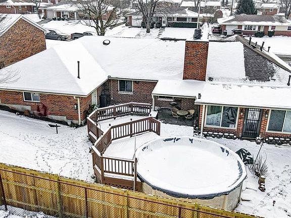 3rd image of 4857 Franlou Ave