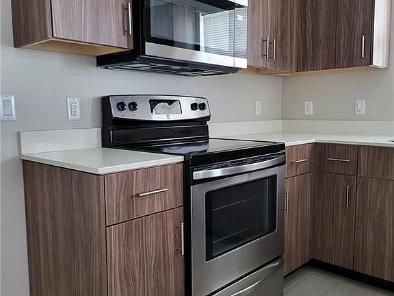 4th image of 1900 Jackson St #2
