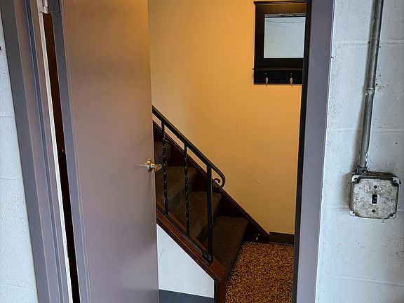 Garage entry to the mud room