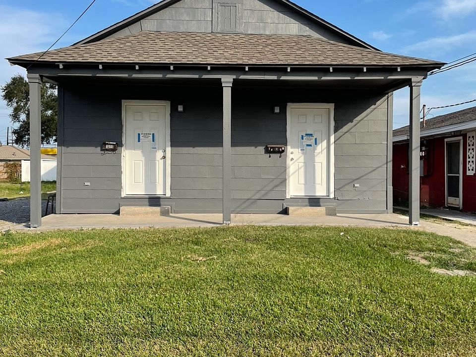 1st image of 1015-17 West Dr