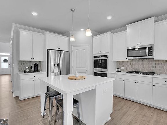 4th image of 400 Wellgreen Dr