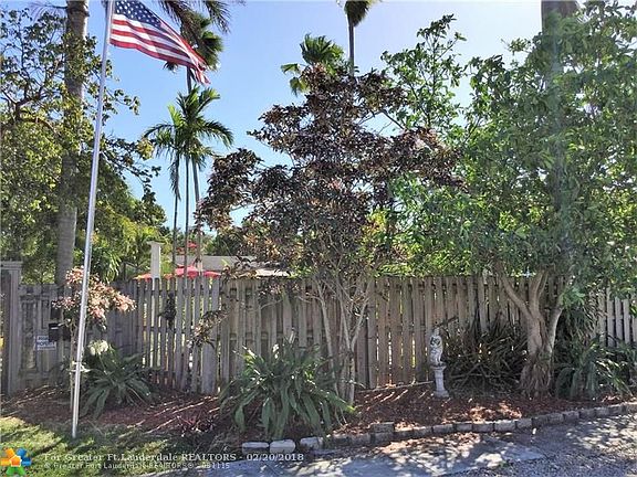 4th image of 124 NW 25th St