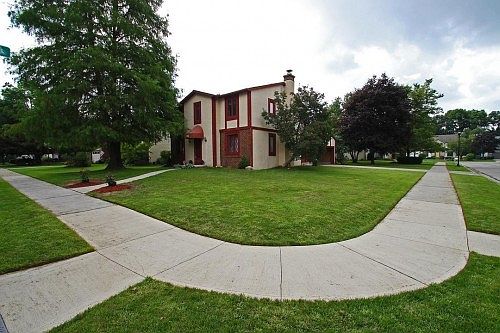 4th image of 703 Linncrest Dr