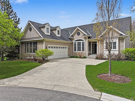 2nd image of 30 Denali Ct