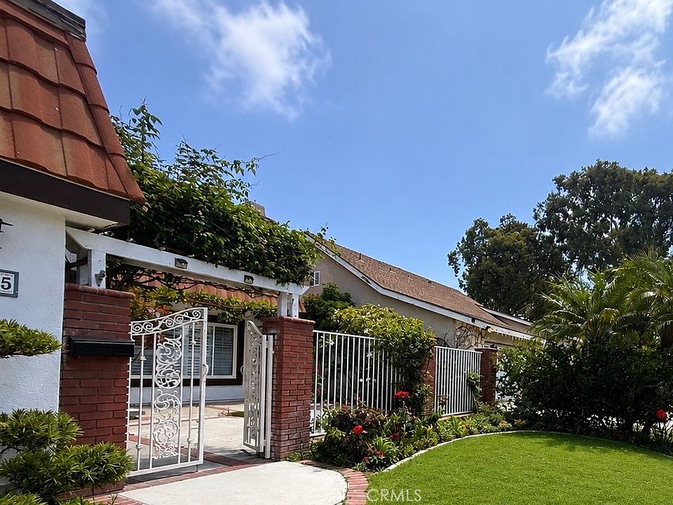 1st image of 11335 Carob Cir