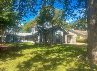 1904 N Harding Ave, Cameron, TX 76520