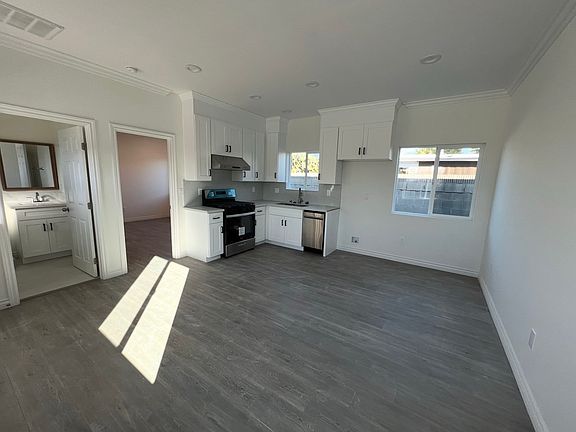 2nd image of 407 S Louise Ave APT B