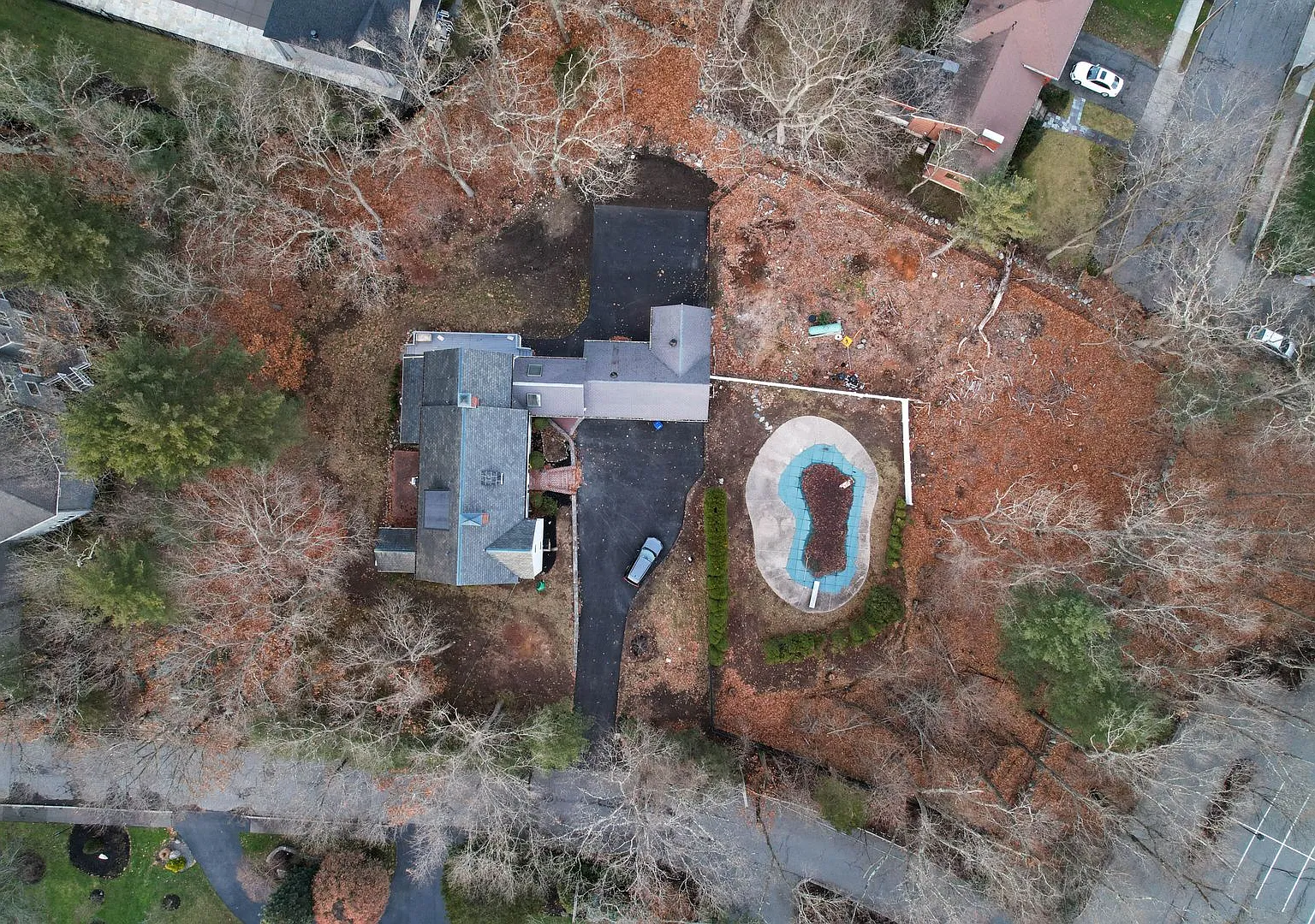 8bed house un Newton — Photo 4