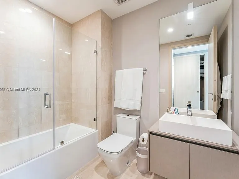 1000 Brickell Plz #Penthouse 5104 — Photo 7