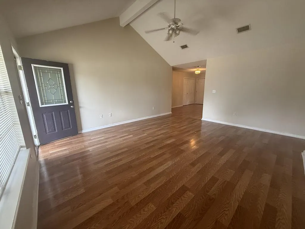 535 N Forest Dr — Photo 4