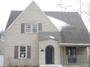 8916 Southmoor Ave, Highland, IN 46322