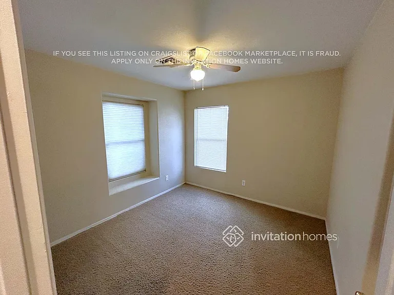6446 W Valencia Dr — Photo 9
