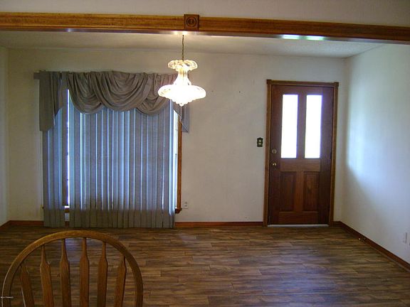 5th image of 2112 Eisenhower St