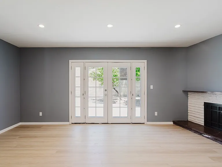 9540 Debra Ave — Photo 8