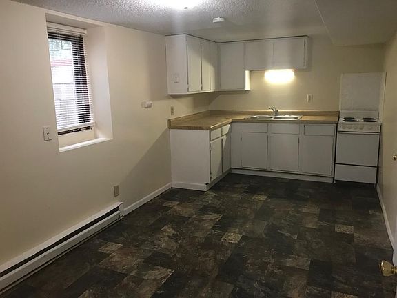 5th image of 1194 Forest St APT B