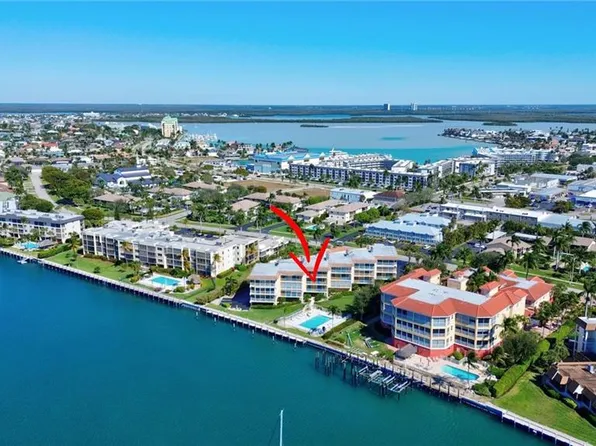 816 W Elkcam CIR #303, MARCO ISLAND, FL 34145