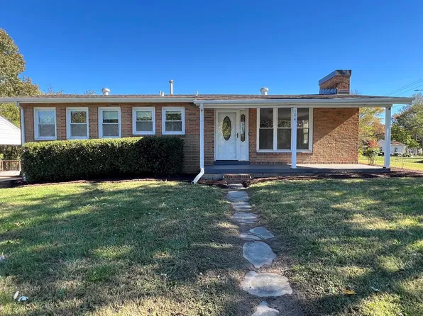 104 Hermitage Dr, Danville, VA 24541
