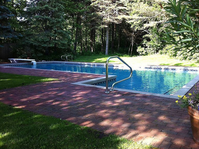 2nd image of 7560 N River Rd