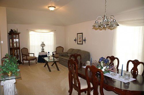 5th image of 127 Arrowhead Dr