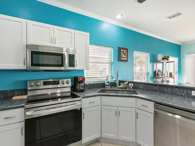 2919 S Fletcher Ave — Photo 23