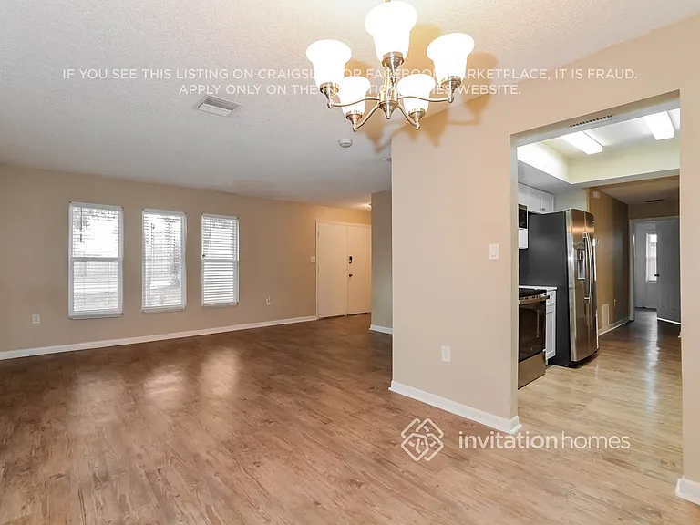 918 Rangeline Rd — Photo 5