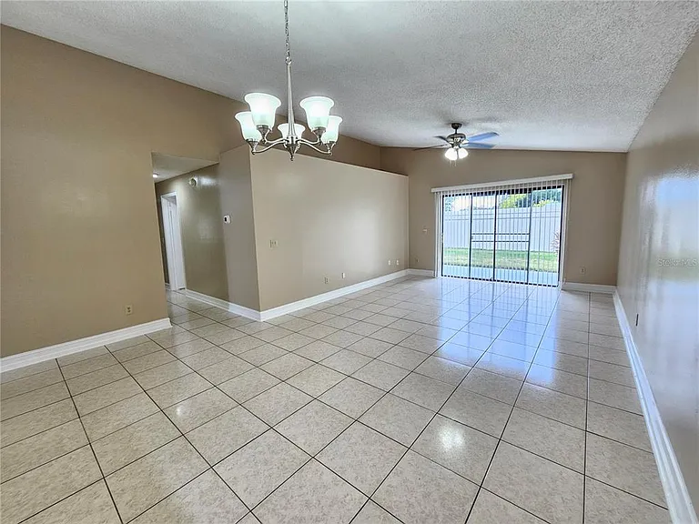 1024 Whalebone Bay Dr — Photo 5