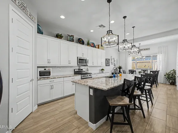 18904 W LAUREL Lane, Surprise, AZ 85388