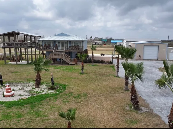 302 Powderhorn Ln, Port Lavaca, TX 77979