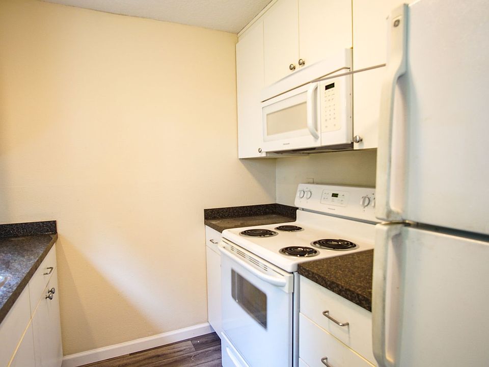 1st image of 3595 Cedaroak Dr APT 20