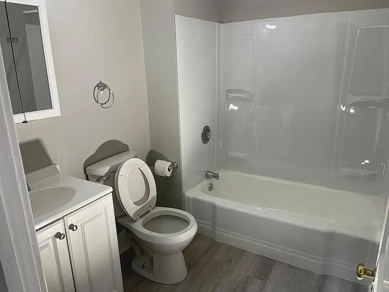 1439 Owego Ave #4 — Photo 2