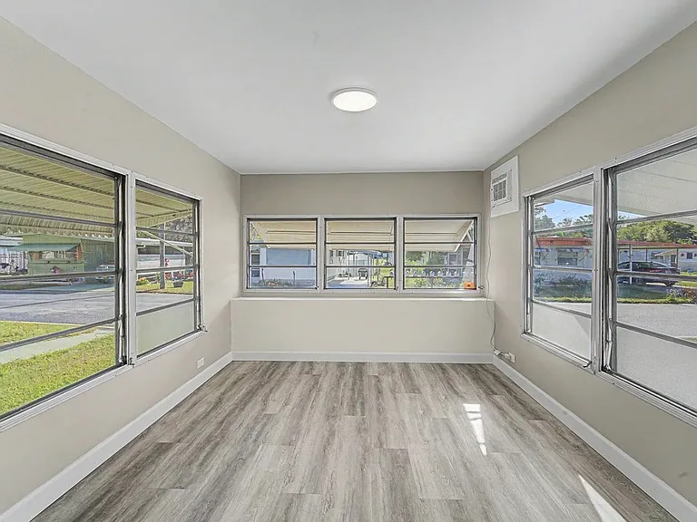 5053 Dunedin St — Photo 13