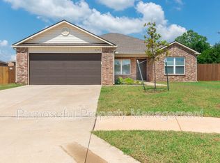 3793 Louthea Ln, Harrah, OK 73045