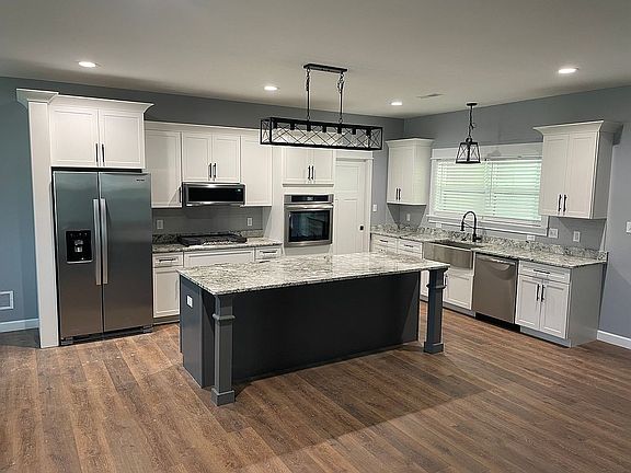4th image of 213 W Lakeview Dr