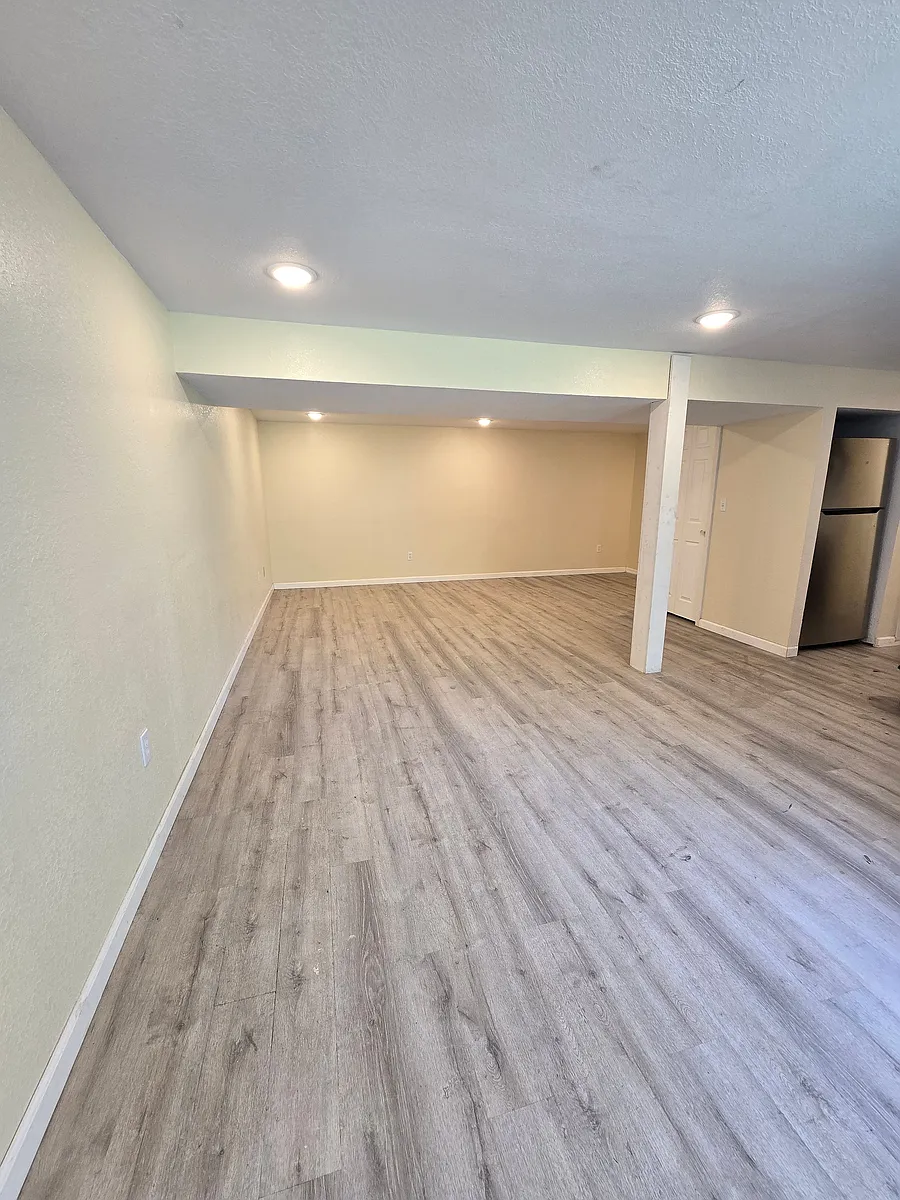Building Photo - 1504 June Ln #B