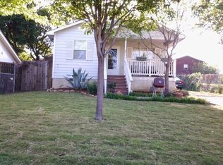 1013 N Dwight Ave, Dallas, TX 75211