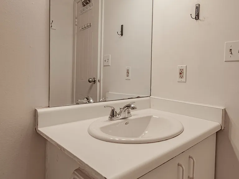 1275 Cornerbrook Pl #102 — Photo 37