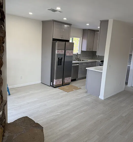 1522 Dixon St #8 — Photo 3