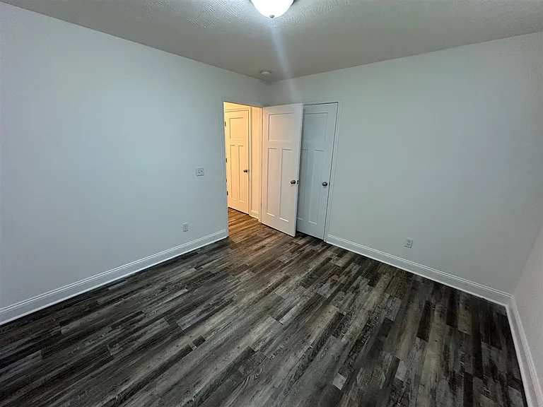 468 Deluth Dr — Photo 7