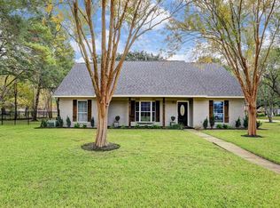 513 Misty Ln, Friendswood, TX 77546