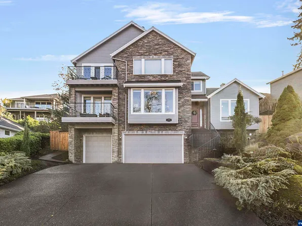 900 Chikamin Loop, Silverton, OR 97381