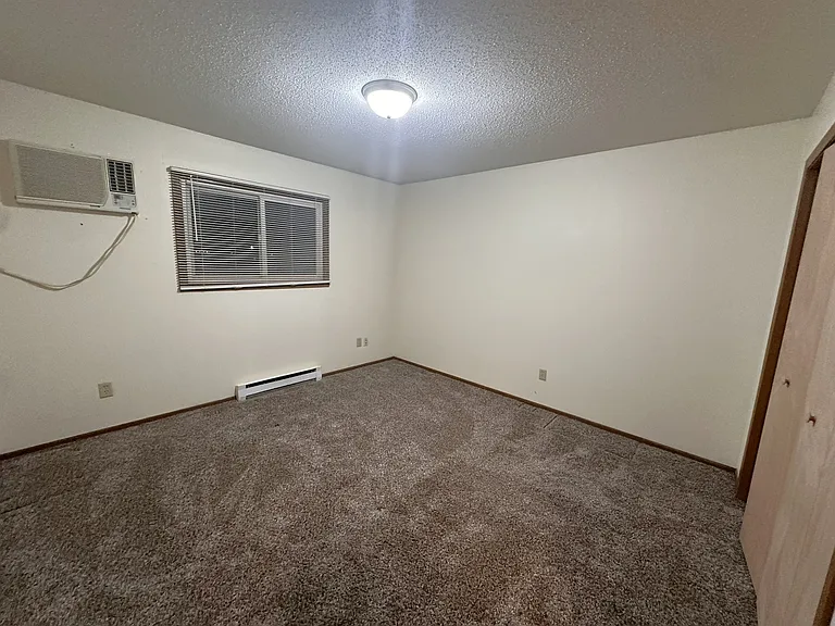 1380 Heritage Dr #3 — Photo 9