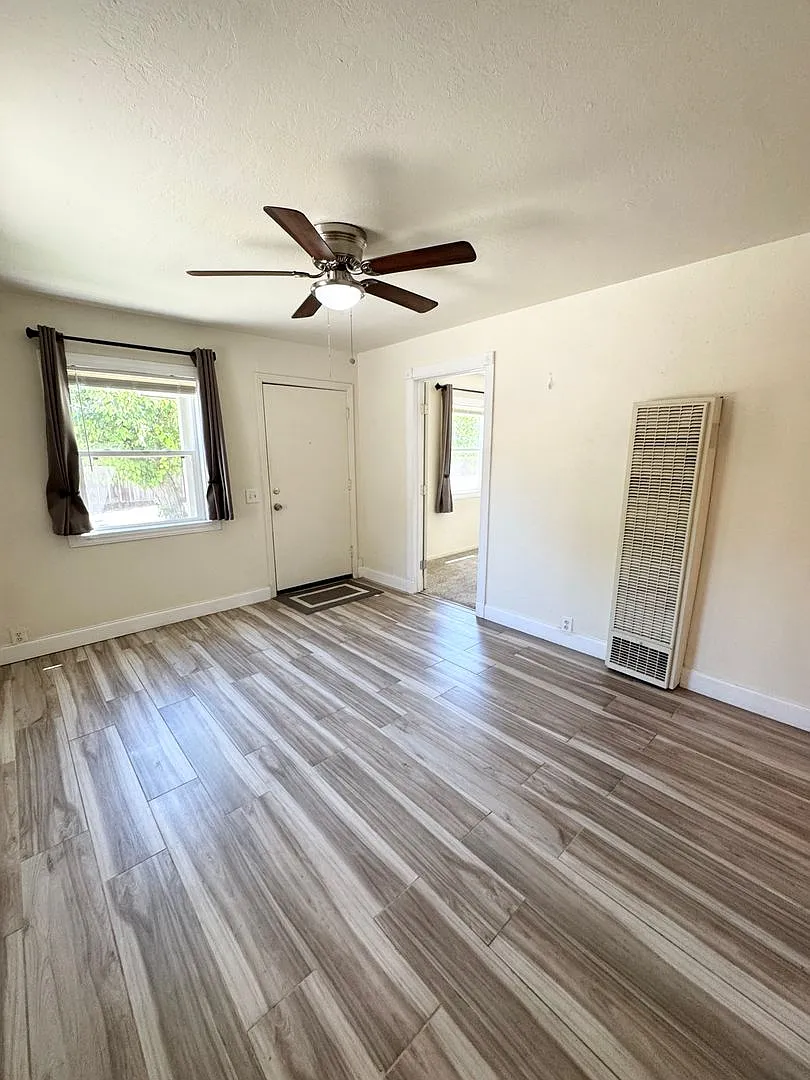 461 Walnut St, West Sacramento, Ca 95691-2465 — Photo 2
