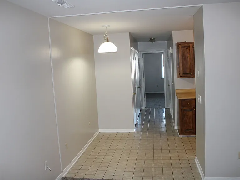439 N Magnolia St — Photo 6